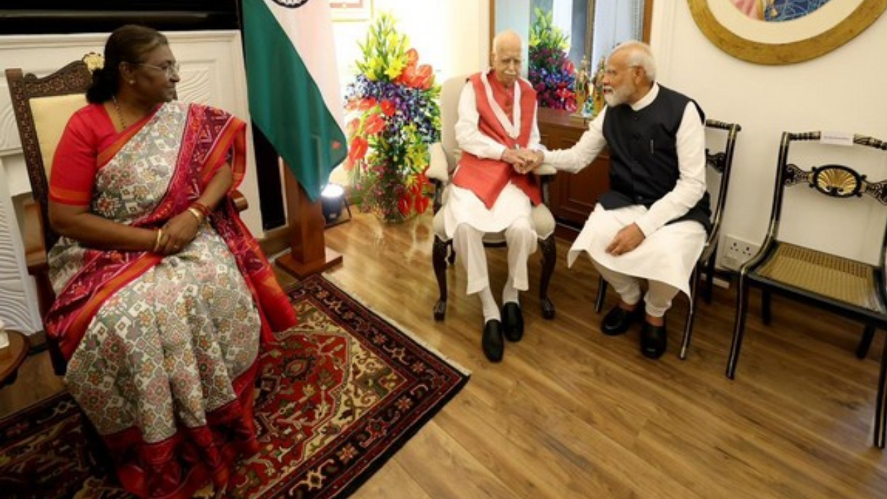 'Very special to witness', says PM Modi as President Murmu confers Bharat Ratna to LK Advani